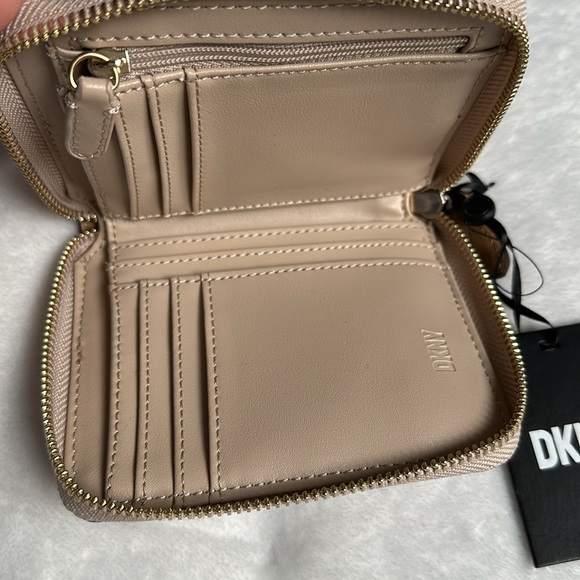 DKNY Zip Wallet - Picture 2 of 3